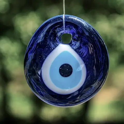 nazar amulet, zwarte magie en boze oog afweren