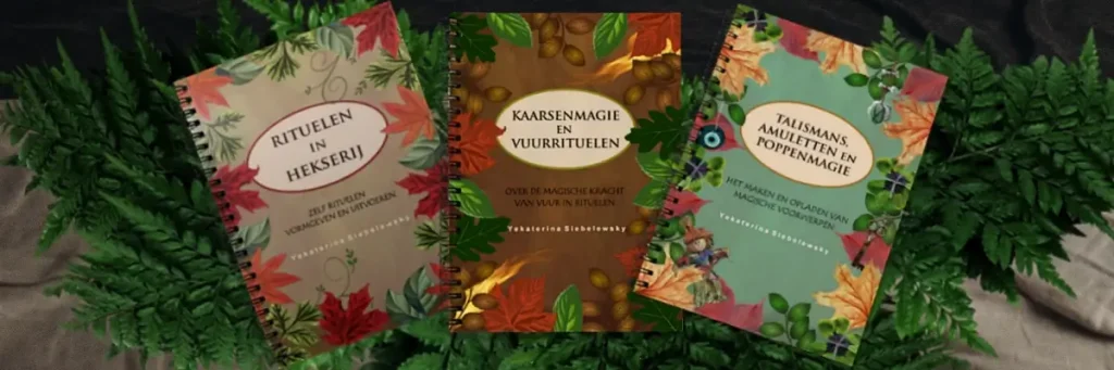 drie boeken over rituelen en magie van Heggemoeder hekserij