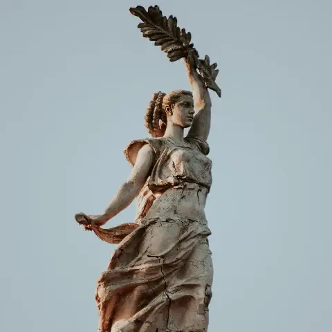 yule vieren - beeld van een goding, het eren van de oermoeder